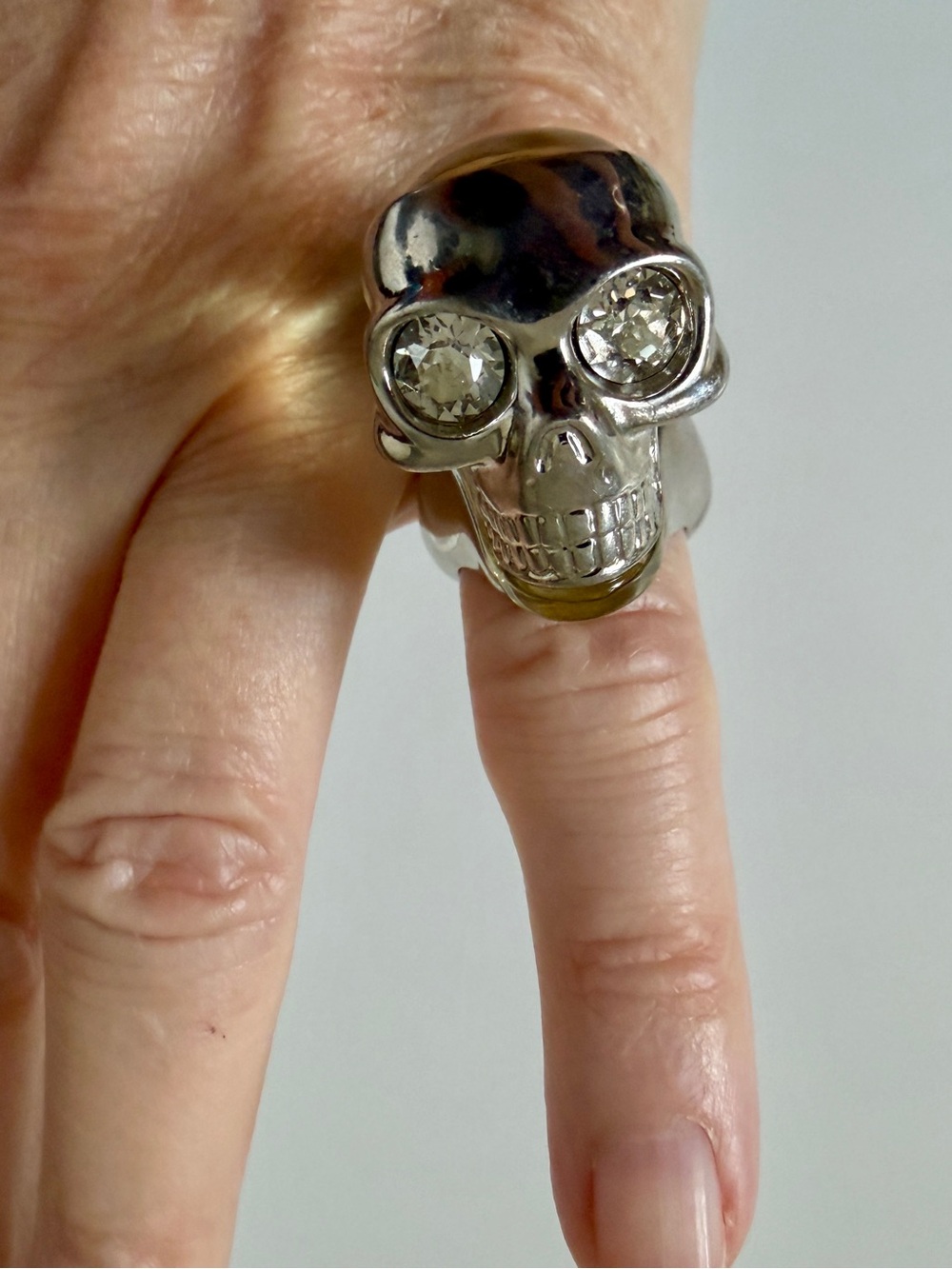 Alexander McQueen Silver-tone Skull Ring with Crystal Eyes - Sz IT 11 - Picture 2 of 9